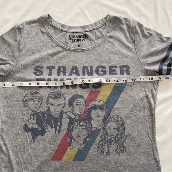 Stranger Things T-Shirt - Picture 4 of 6